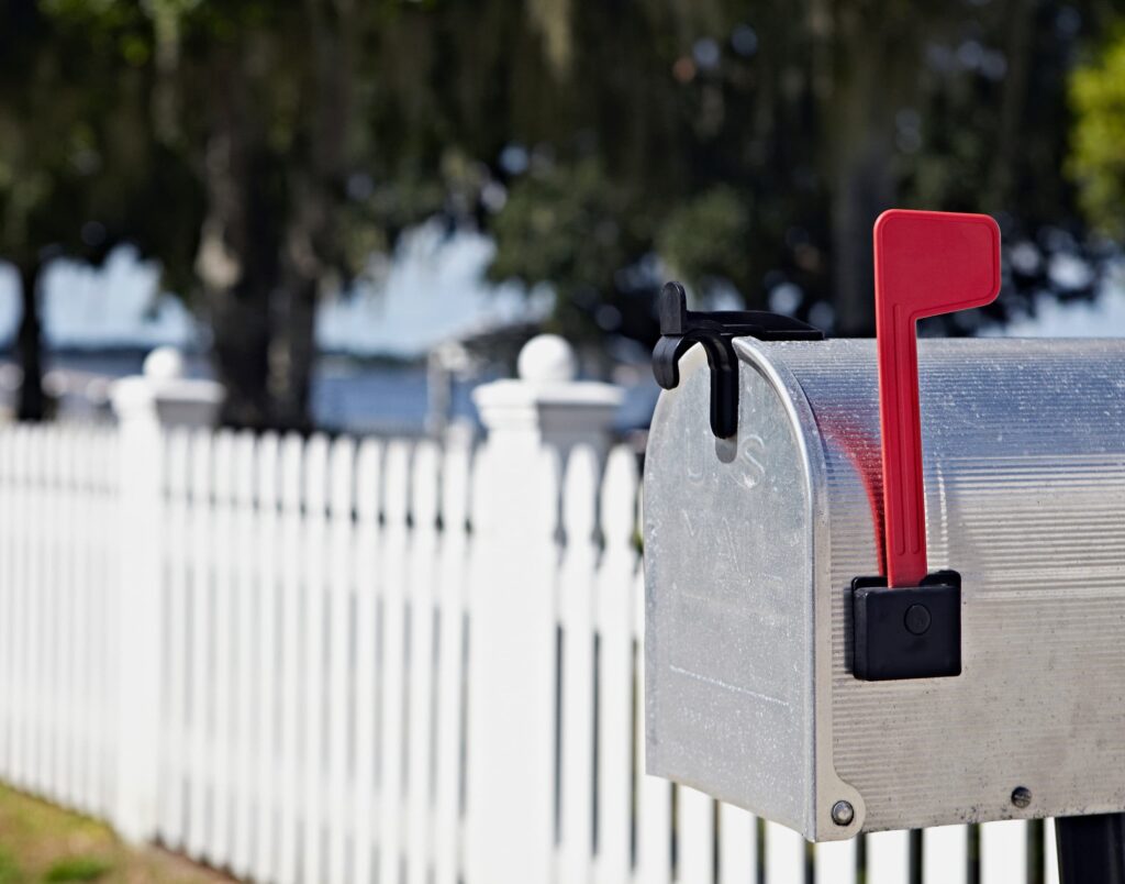 Residential mailbox